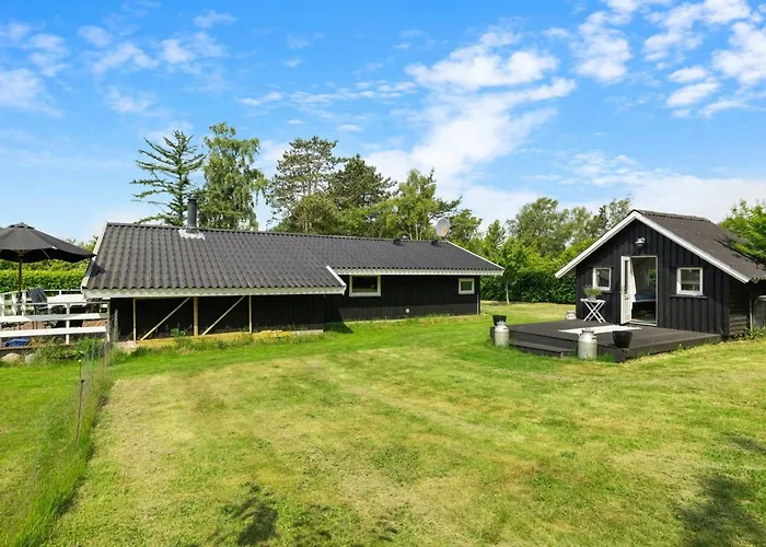 Binta - 225m From The Sea By Interhome Tranekær